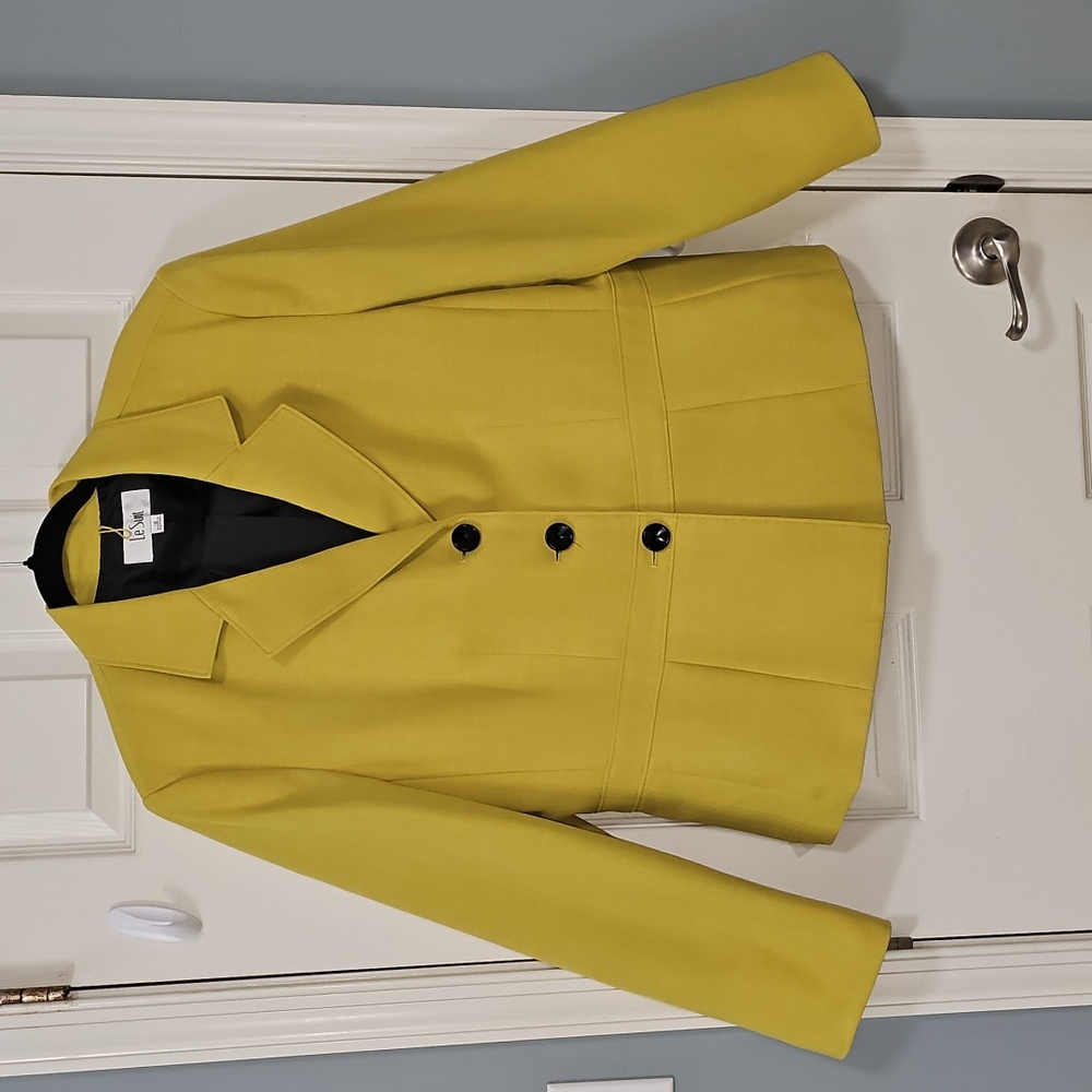 Le Suit Gold Blazer Tailored Professional Jacket Elegant Wear Office Wear Career